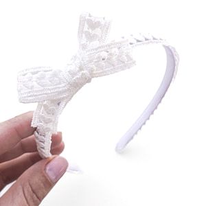 White lace baby headband with delicate bow – Meow Bowtique handmade accessory